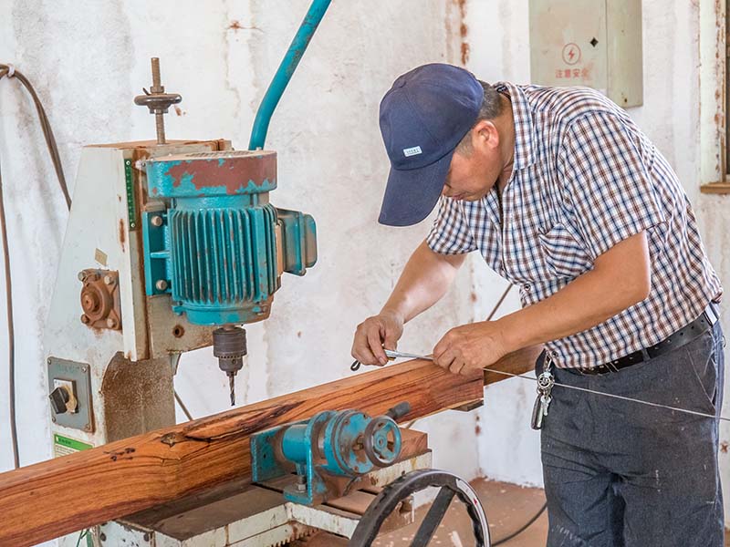 通河楼梯地板柜门的油漆修复-10