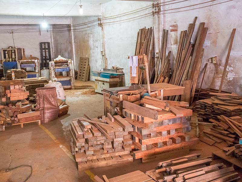 通河楼梯地板柜门的油漆修复-09