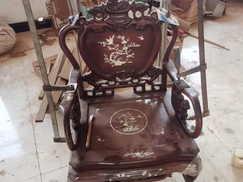 通河老旧红木家具翻新方法